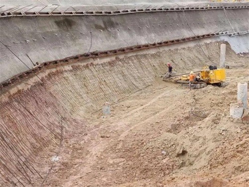 巴楚基坑边坡加固